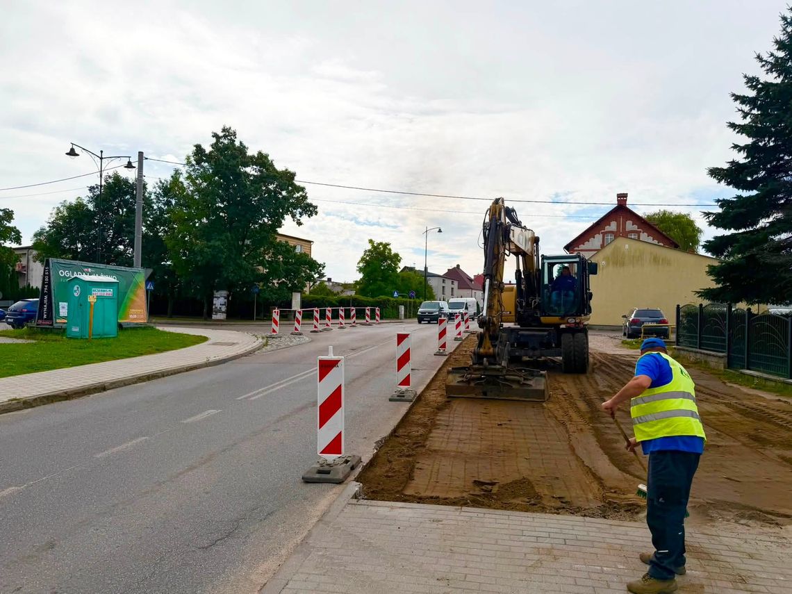 Rozpoczęła się budowa ronda w Sierakowicach. Nie ma przejazdu z ul. Piwnej w Dworcową Rozpoczęła się budowa ronda w Sierakowicach. Nie ma przejazdu z ul. Piwnej w Dworcową