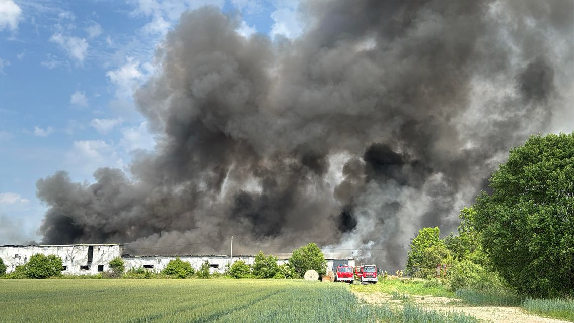 Pożar w Charnowie. Samorządy pomogą w odbudowie firmy Aerosol Service pożar fabryki areozoli, Charnowo 2026