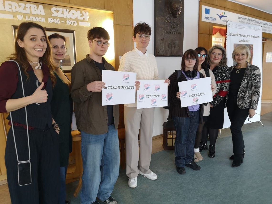 Schoolworkerzy pomagają innym uczniom w radzeniu sobie z problemami, stresem i adaptacją Schoolworkerzy pomagają innym uczniom w radzeniu sobie z problemami, stresem i adaptacją
