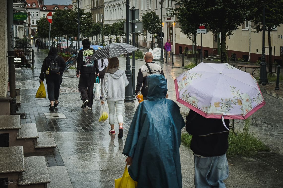 Silne opady i burze w Polsce. Alerty IMGW dla Pomorza, Mazowsza i Podkarpacia