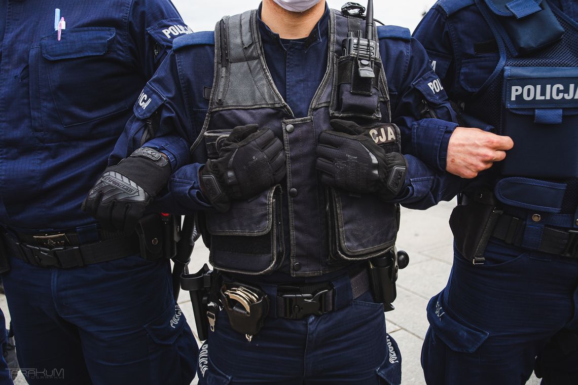 policjant, zdjęcie ilustracyjne