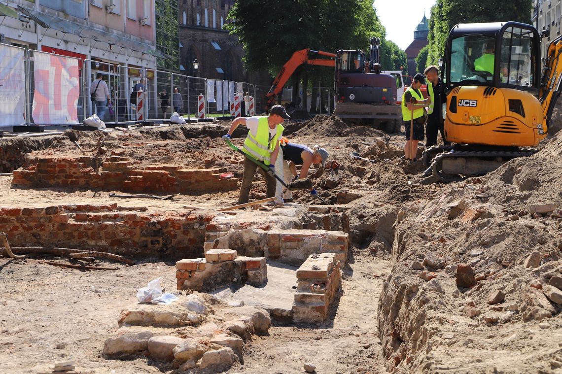 Poznaj historię Starego Rynku w Słupsku podczas spaceru badawczego