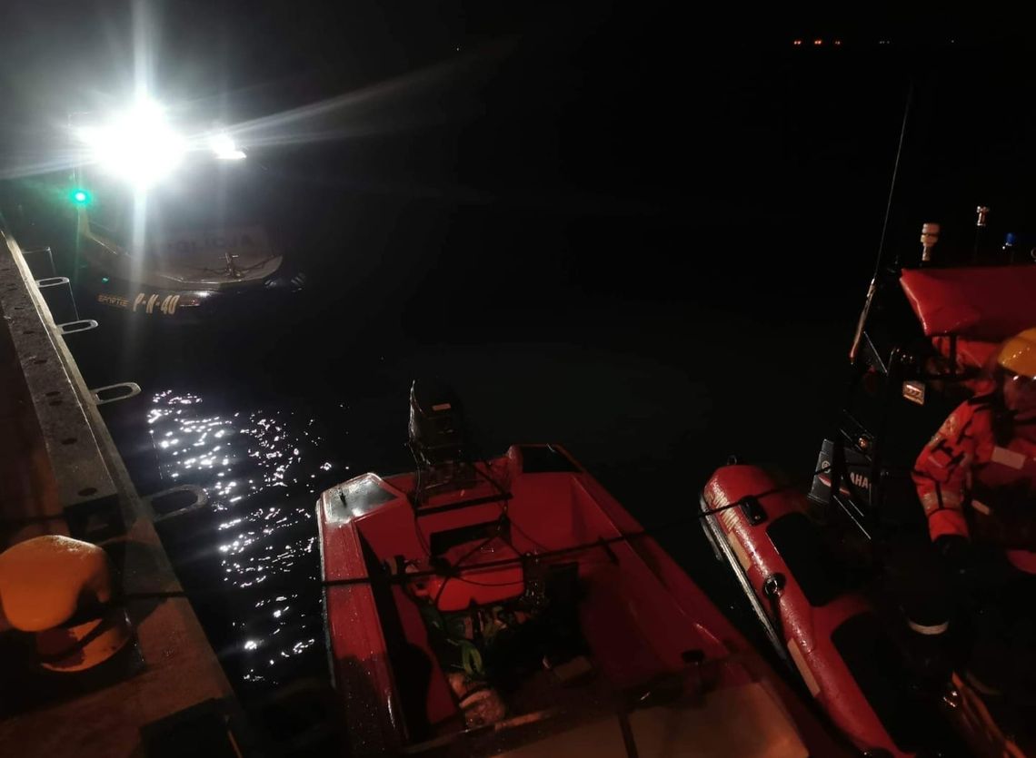 Służby ratownicze uratowały obywateli Hiszpanii. Ich łódź uległa awarii