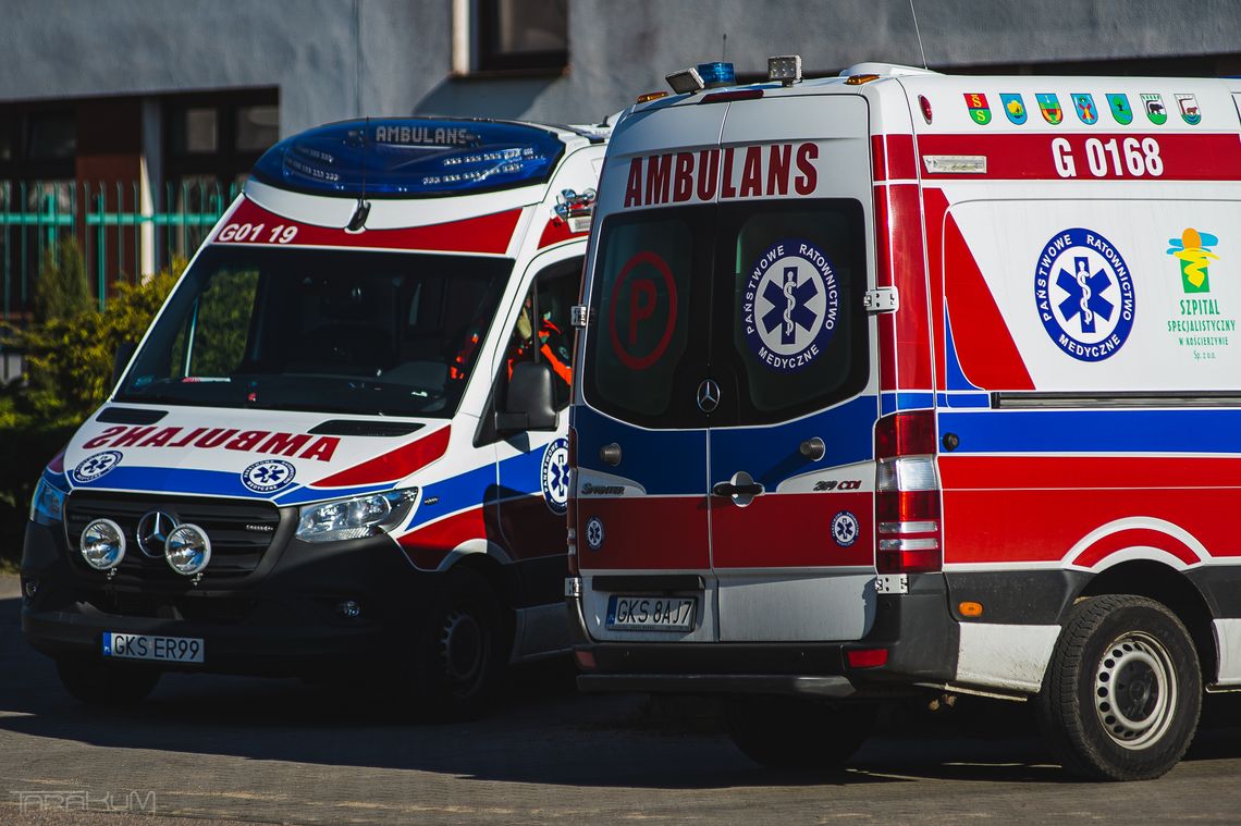 Śmiertelny wypadek na budowie w Gościcinie! 40-latek został porażony prądem karetka, zdjęcie ilustracyjne
