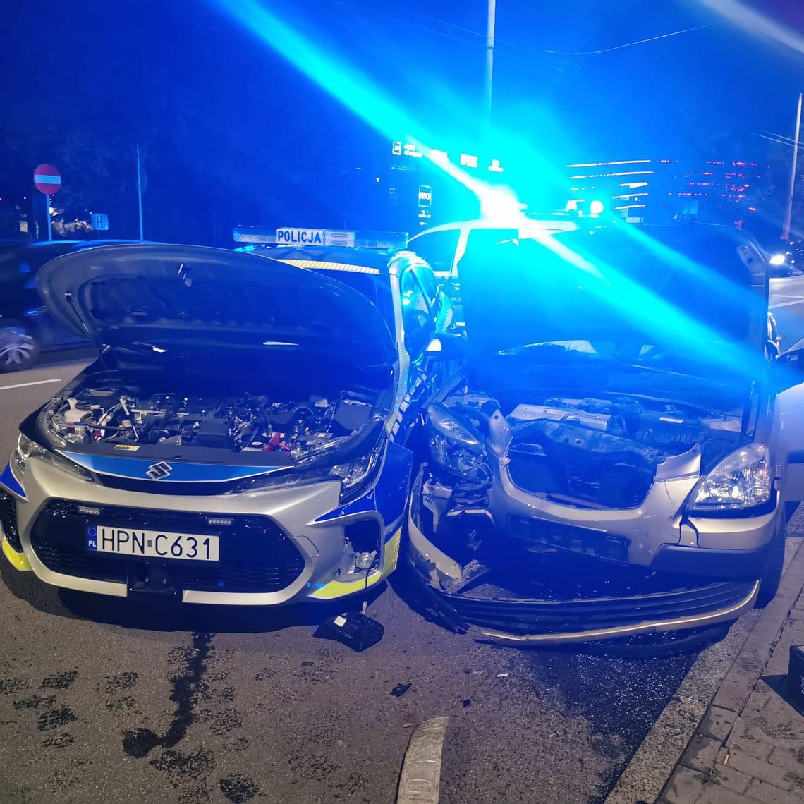 Sopot: Policyjny pościg za 20-latkiem. Ranny policjant, zatrzymane trzy osoby Sopot: Policyjny pościg za 20-latkiem. Ranny policjant, zatrzymane trzy osoby