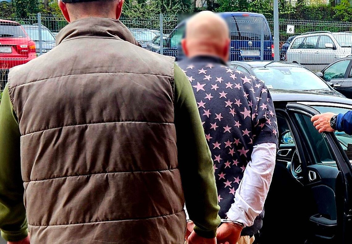 Sopot: Wiózł haszysz i... kuszę. Policjant wyczuł od niego marihuanę