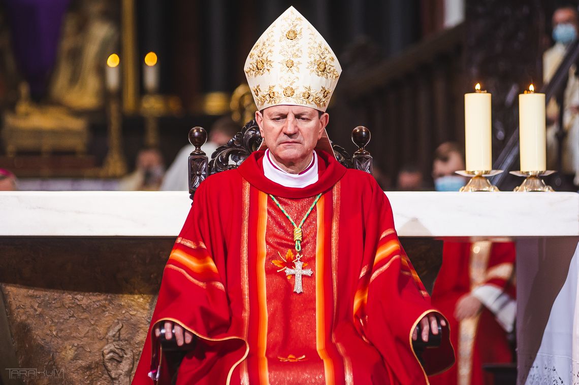 Sprawa krzyża w szkole w Kielnie. Metropolita gdański zabrał głos