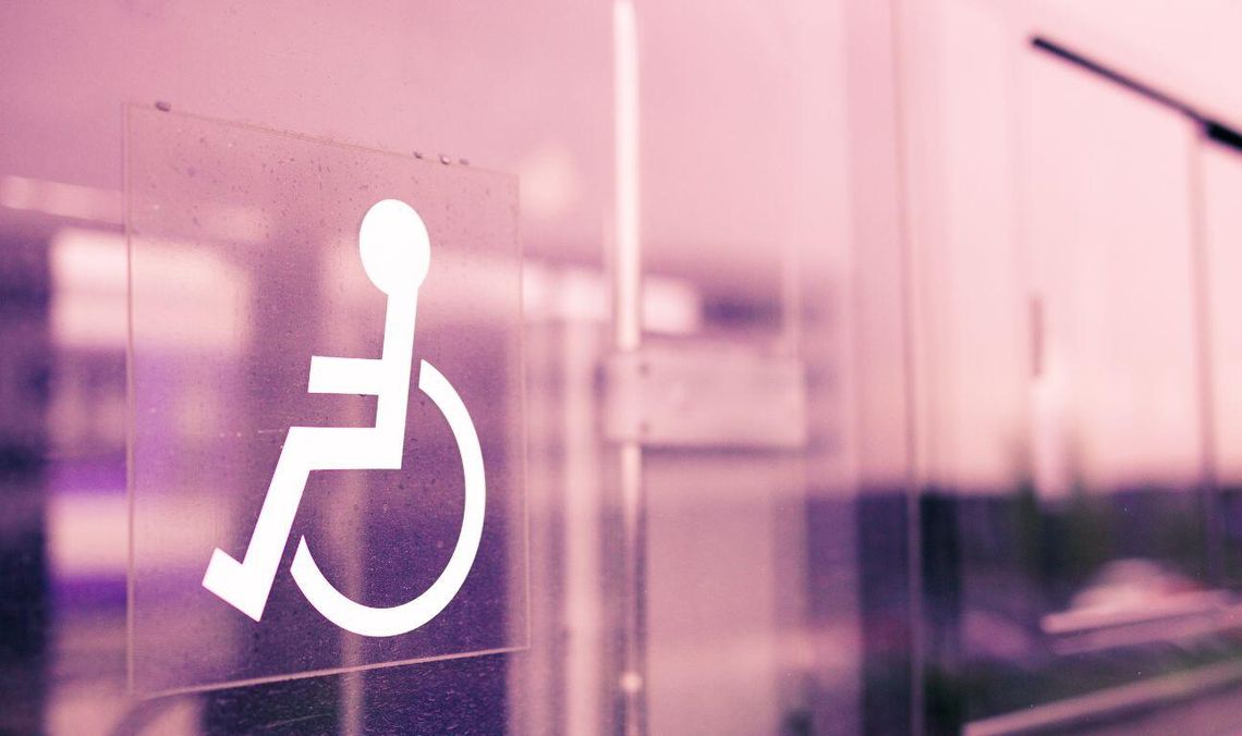 niepełnosprawność, znak, zdjęcie ilustracyjne