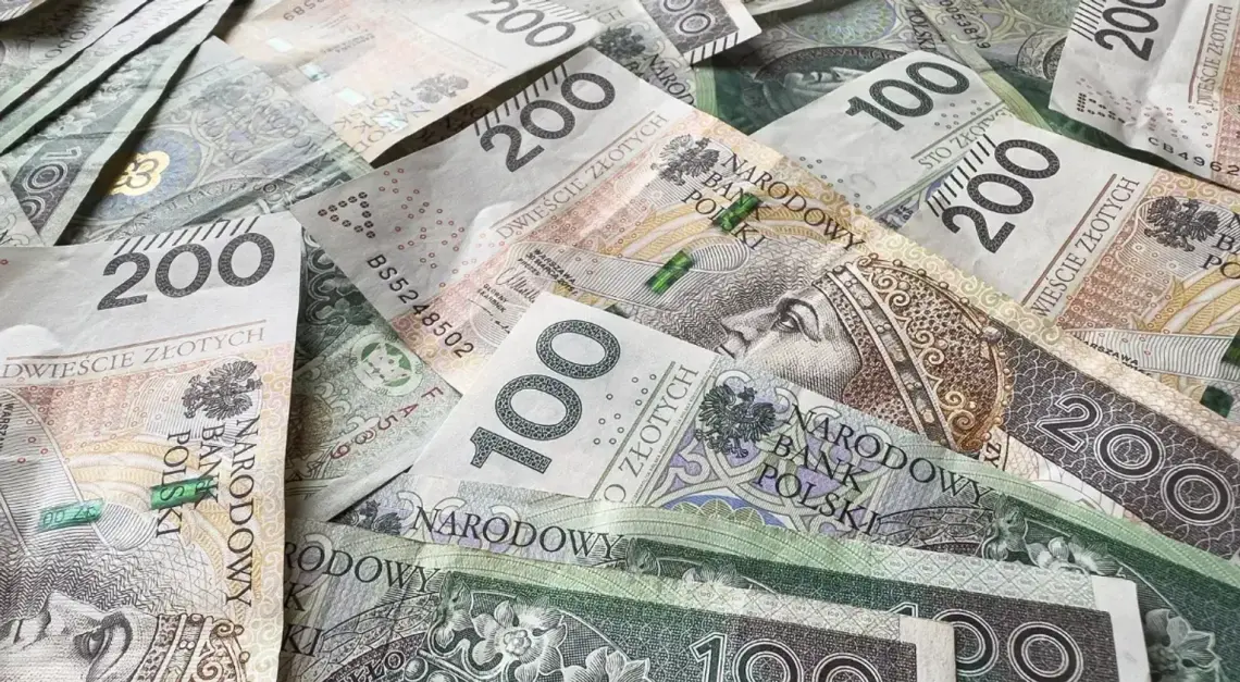 Studenci chcieliby zarabiać 10 tysięcy. A ile dostają? Studenci chcieliby zarabiać 10 tysięcy. A ile dostają?