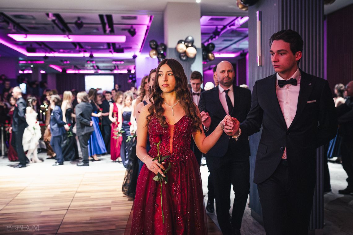 Studniówka VIII LO w Gdańsku. Bal maturzystów w Hotelu Radisson Blu