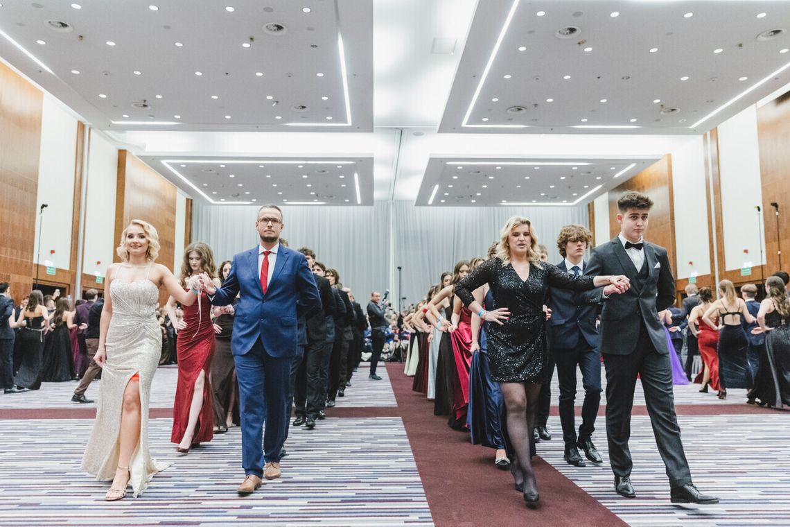 Studniówka XV LO w Gdańsku. Bal maturalny w sopockim Sheratonie