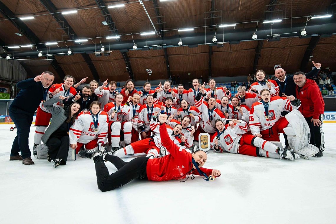Złoty medal Polek w hokeju na lodzie! W składzie zawodniczka Stoczniowca Gdańsk