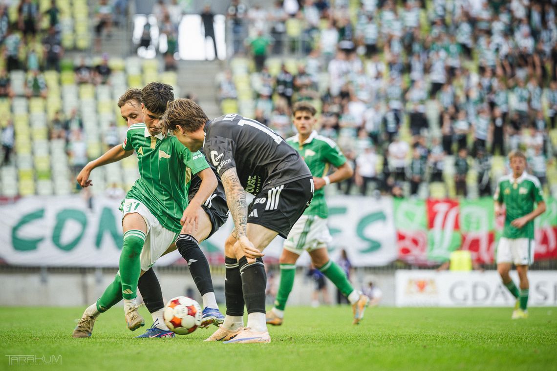 Lechia Gdańsk wygrała w Warszawie. Cztery gole i wyjście ze strefy spadkowej Lechia Gdańsk wygrała w Warszawie. Cztery gole i wyjście ze strefy spadkowej
