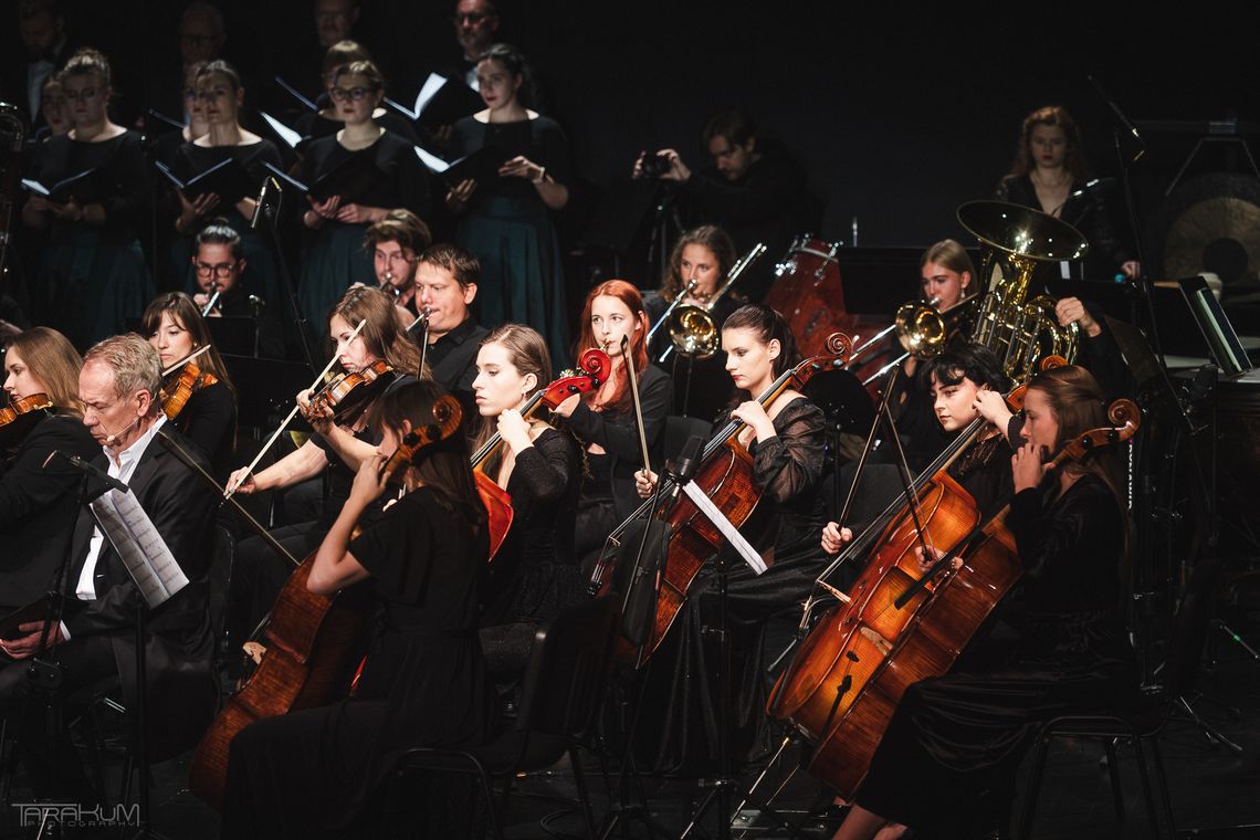 „Symfonia Piaśnicka” Adama Diesnera – muzyczny hołd ofiarom zbrodni w Piaśnicy