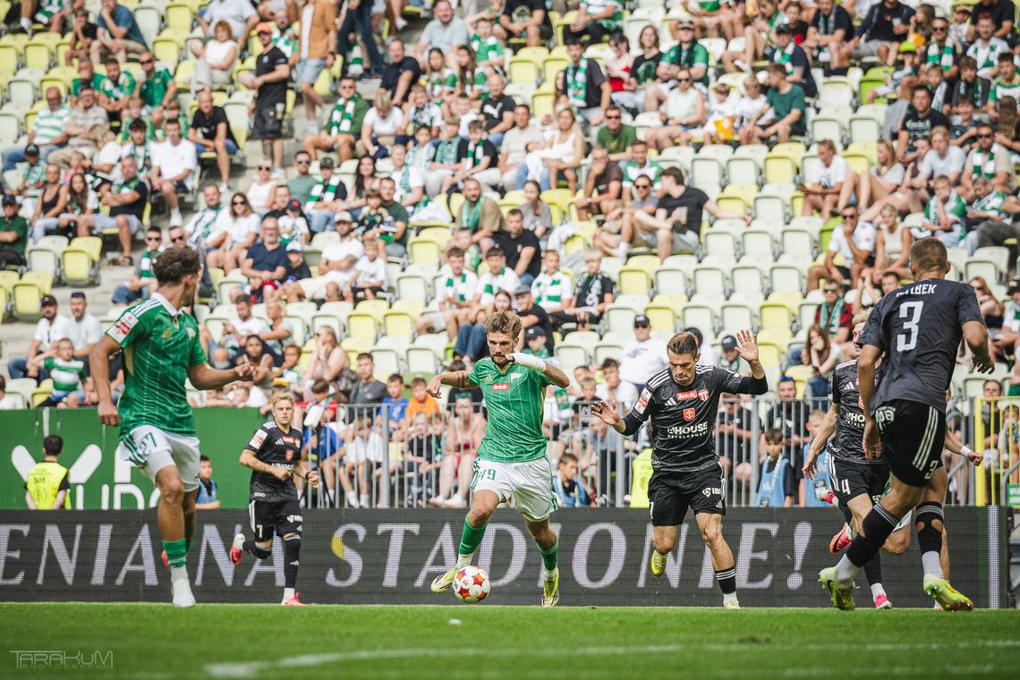 Sytuacja kadrowa Lechii Gdańsk: Cztery transfery i pięciu zawodników na wylocie Lechia Gdańsk