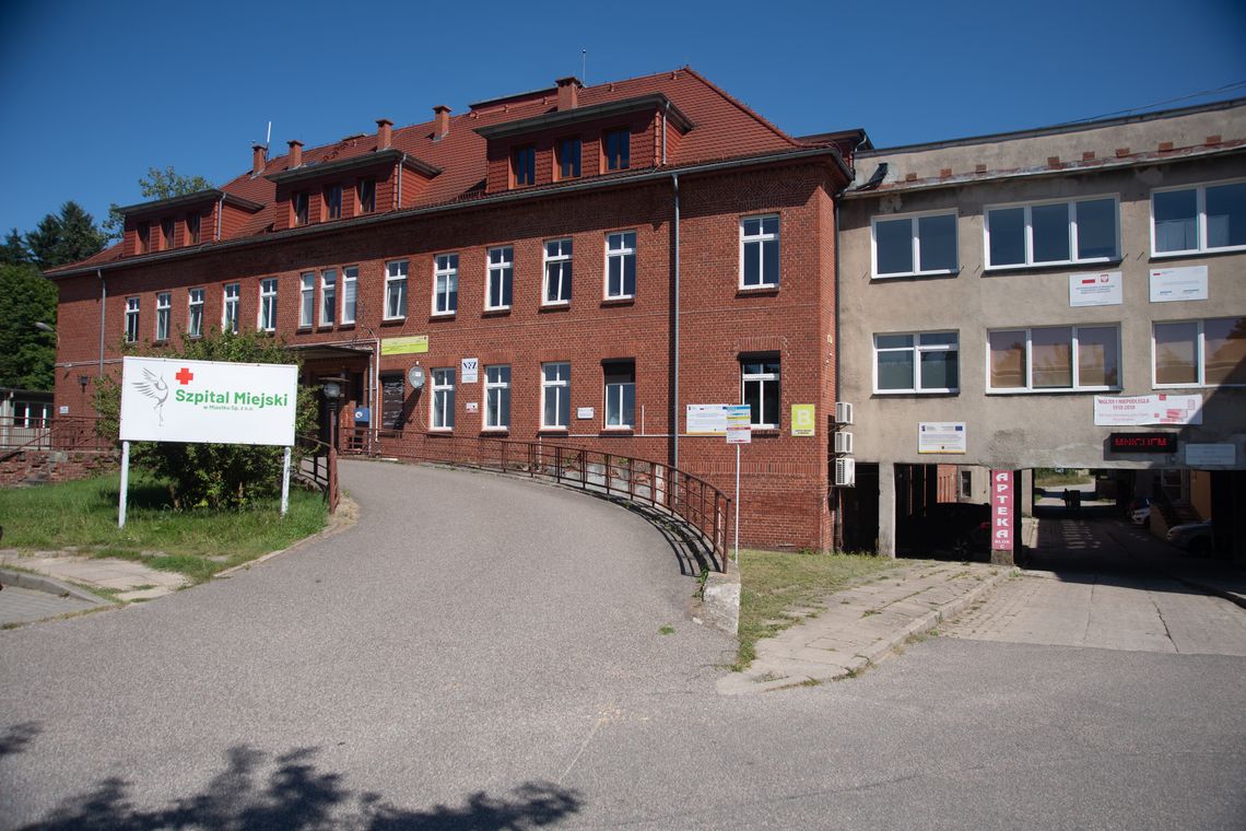 Szokująca kradzież w Miastku! Złodzieje ukradli sprzęt medyczny i karetkę z nieczynnego szpitala szpital, Miastko