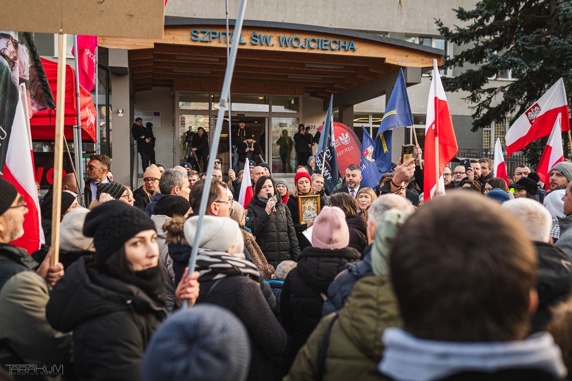 Szpital w Gdańsku reaguje na antyaborcyjne pikiety. "Kłamliwe informacje"