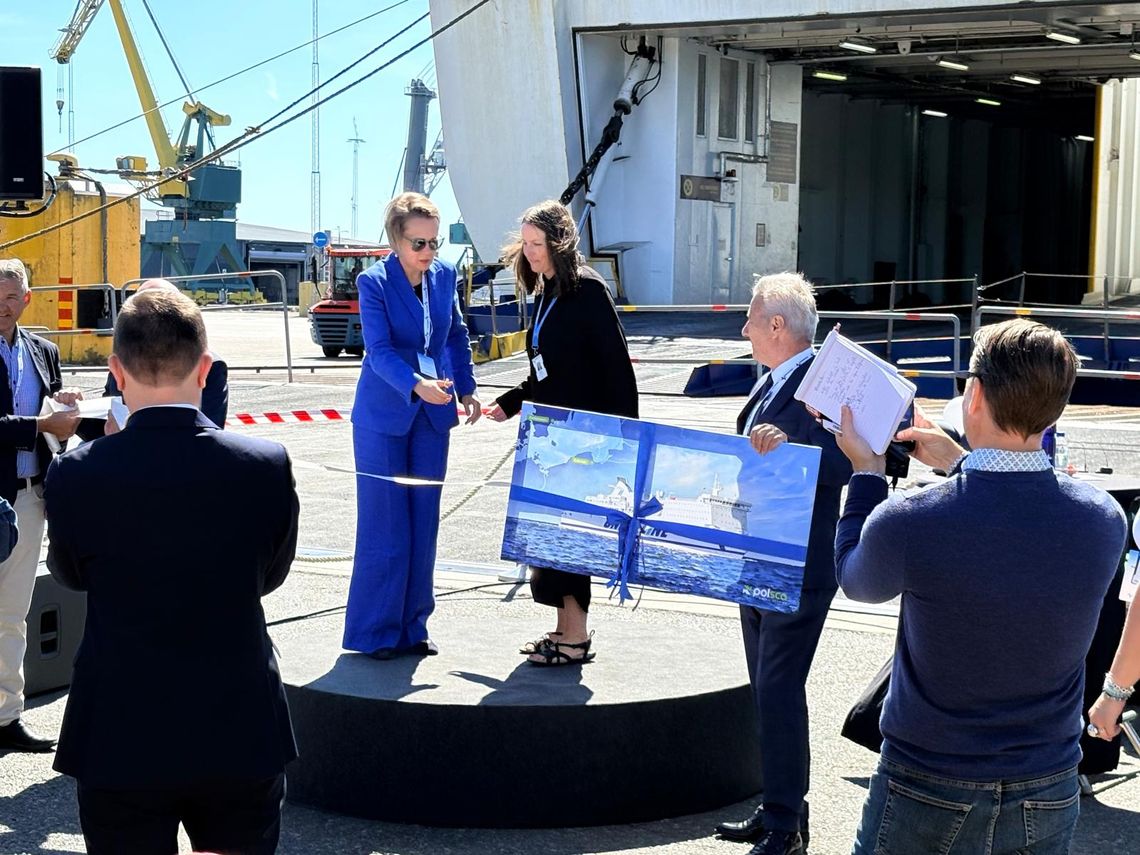 Szwedzki port Karlshamn oficjalnie wita nową linię promową z Gdańska Szwedzki port Karlshamn oficjalnie wita nową linię promową z Gdańska