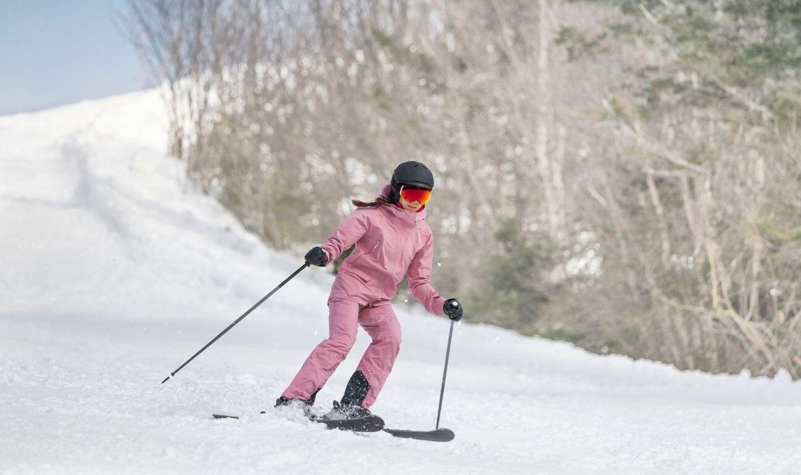 jazda na nartach, zdjęcie ilustracyjne