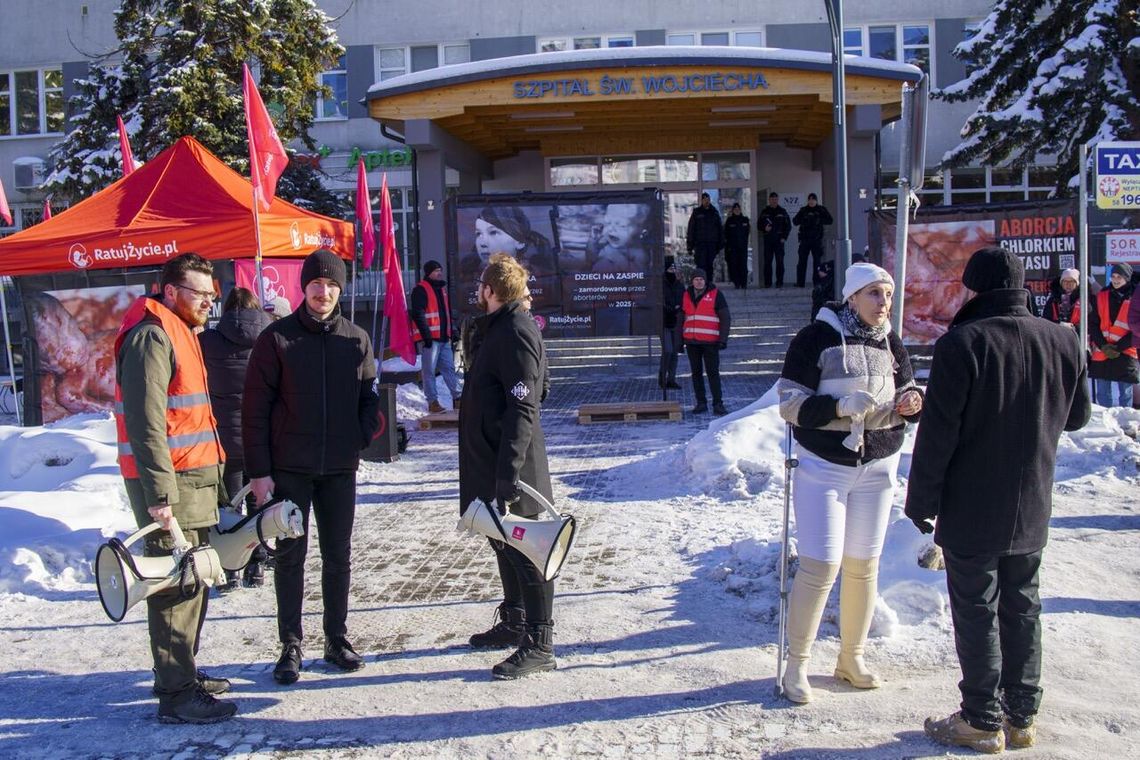 Miesięcznice pod szpitalem w Gdańsku? Kaja Godek zapowiada regularne pikiety