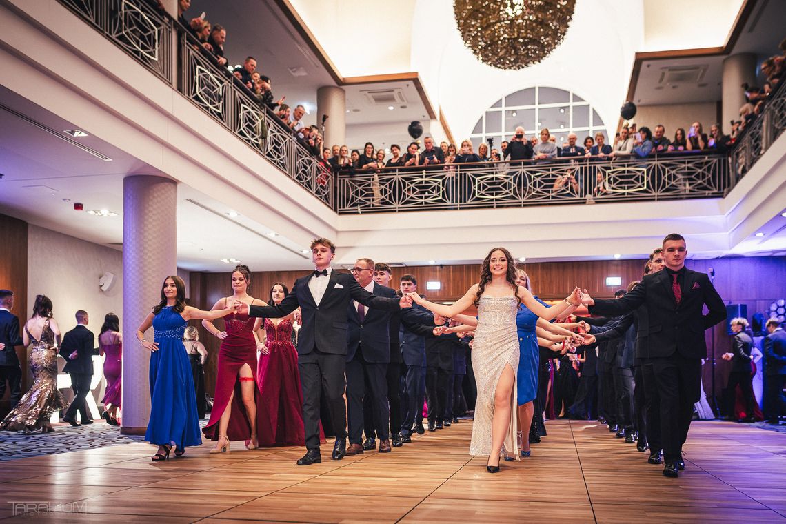 Tak bawili się maturzyści VI LO w Gdańsku. Studniówka w sopockim Sheratonie