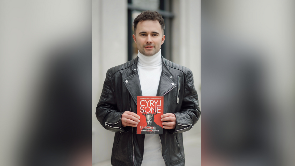 "Tańczmy, ciemność płonie". Cyryl Sone wraca do mrocznej kaszubskiej Dunli Cyryl Sone - "Tańczmy, ciemność płonie"