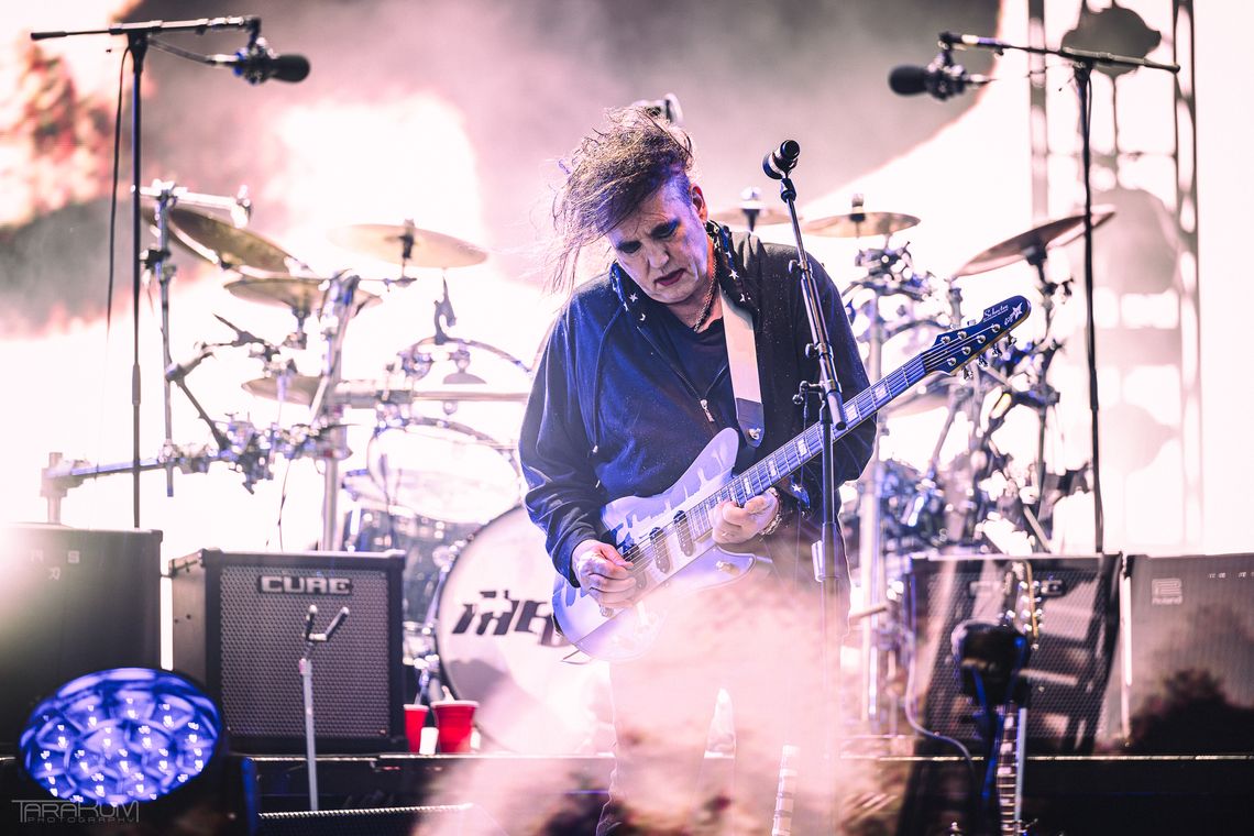 The Cure są wielcy. Wybitny koncert i koszmarna pogoda podczas trzeciego dnia Open'era