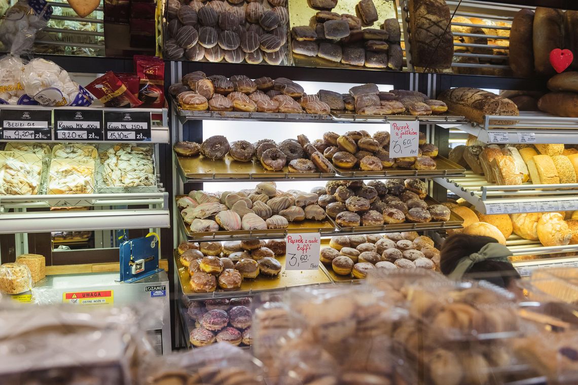 Tłusty Czwartek 2026. Ile pączków zjedzą Polacy i ile teraz kosztują?