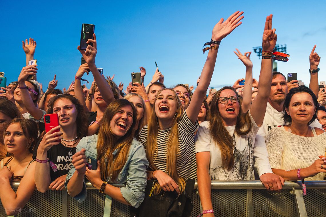 To będzie jeden z największych festiwali roku. Co trzeba wiedzieć przed Opene'rem? Open’er Festival 2026. Dojazd, parkingi, pole namiotowe i bilety