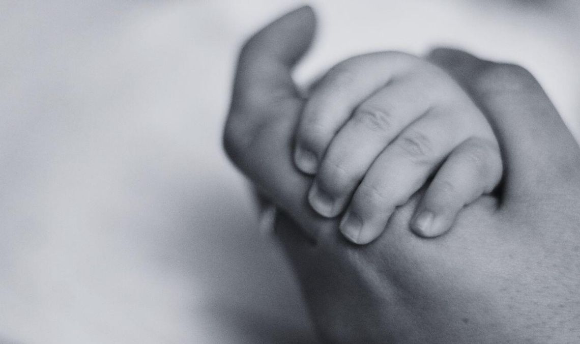 ręka dziecka, zdjęcie ilustracyjne