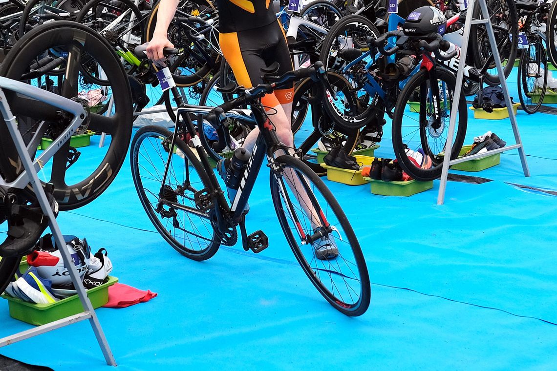 Tragiczna śmierć 70-letniego uczestnika podczas Triathlonu Przechlewo rower