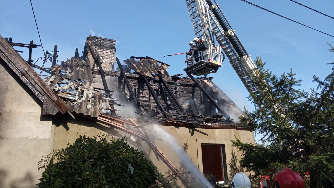 Tragiczny pożar na Kociewiu! Strażacy wyciągnęli zwęglone zwłoki