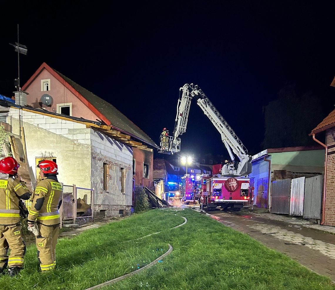 Tragiczny pożar w Gniewie. Wstępnie wykluczono podpalenie, trwa śledztwo