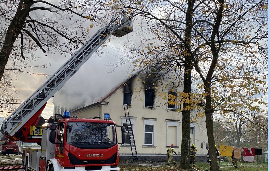 Tragiczny pożar zabytkowego dworku 