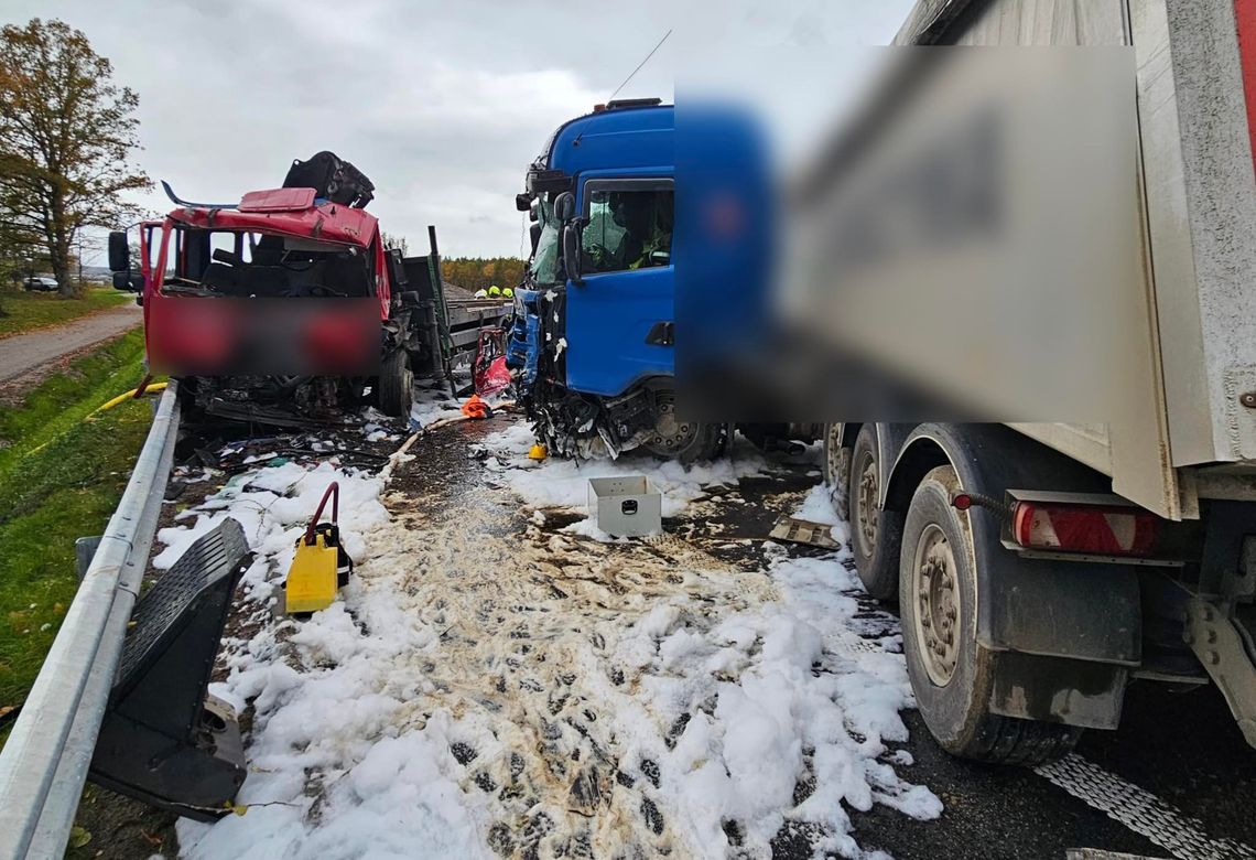 Śmiertelny wypadek na Trasie Kaszubskiej przy węźle Bożepole Wielkie! Jedna osoba nie żyje, były utrudnienia w ruchu śmiertelny wypadek w Bożepolu Wielkim