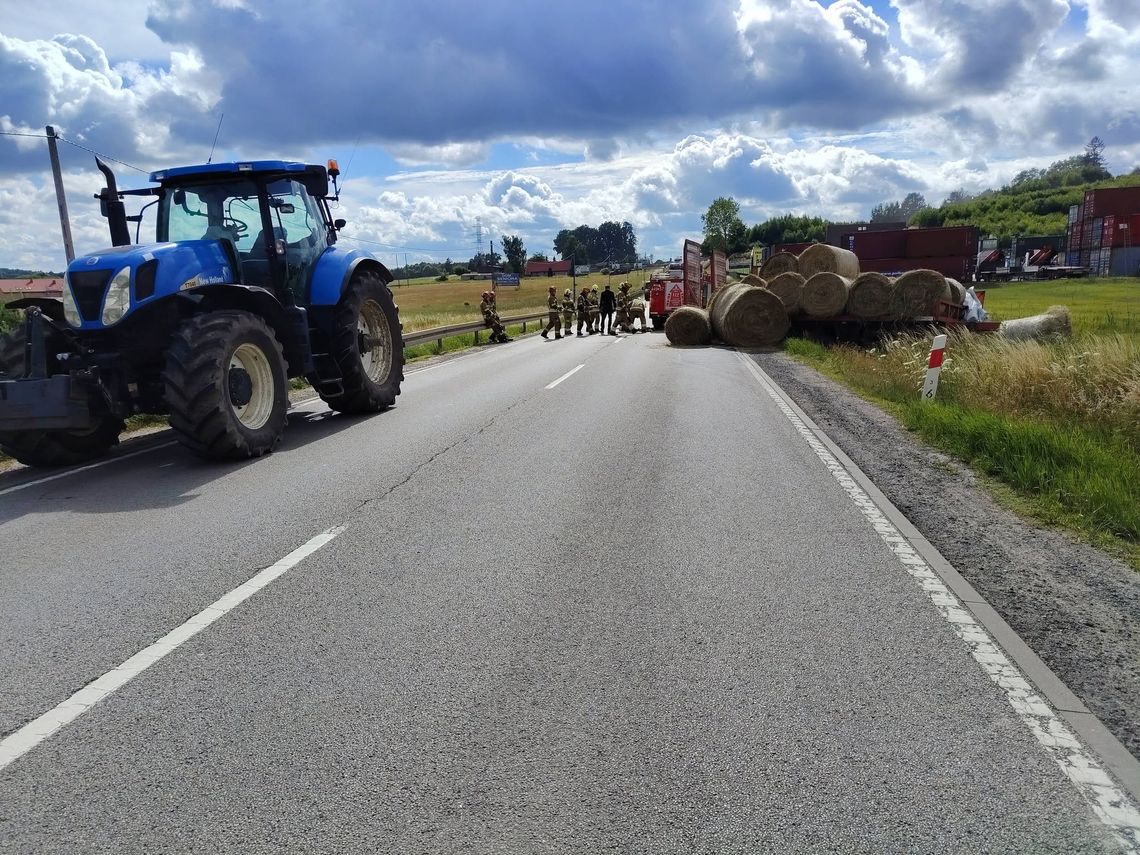 Tragiczny wypadek w powiecie kartuskim. Nie żyje kierowca osobówki