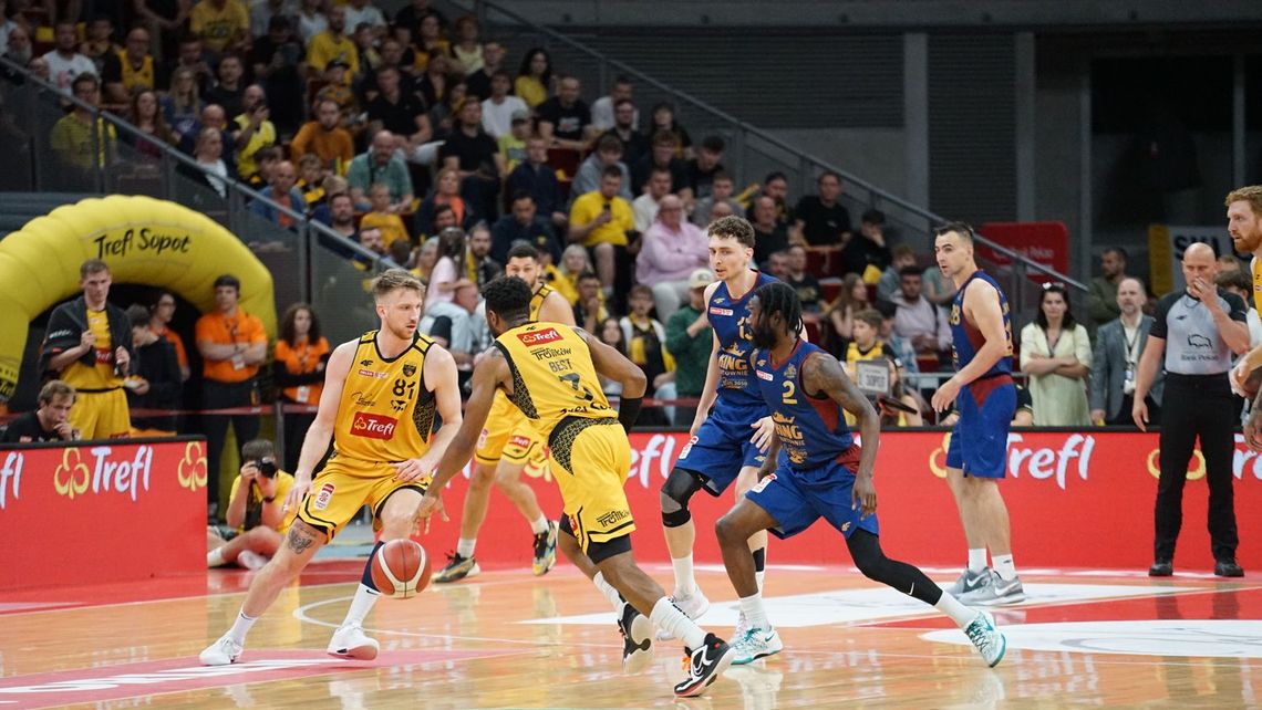 Trefl Sopot wygrywa w Lublinie po dogrywce! Koszykarze zagrają o finał w Ergo Arenie