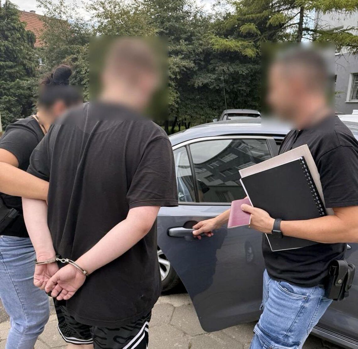 Treści pedofilskie u 17-latka z Tczewa. Zabezpieczono komputery i telefony