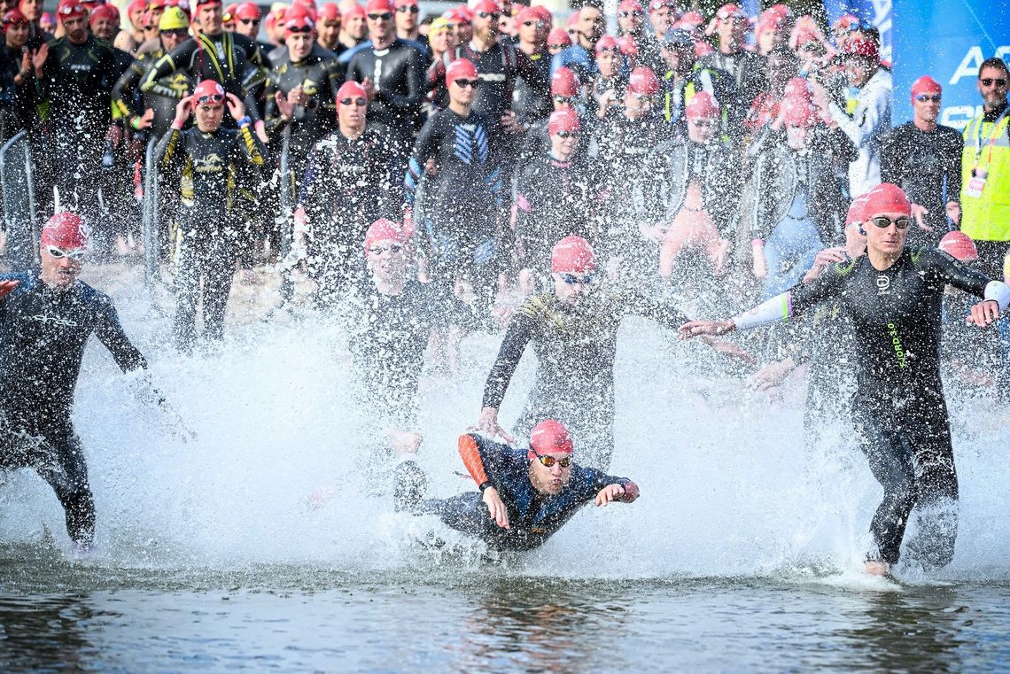 Triathloniści na wodzie i ulicach Gdańska