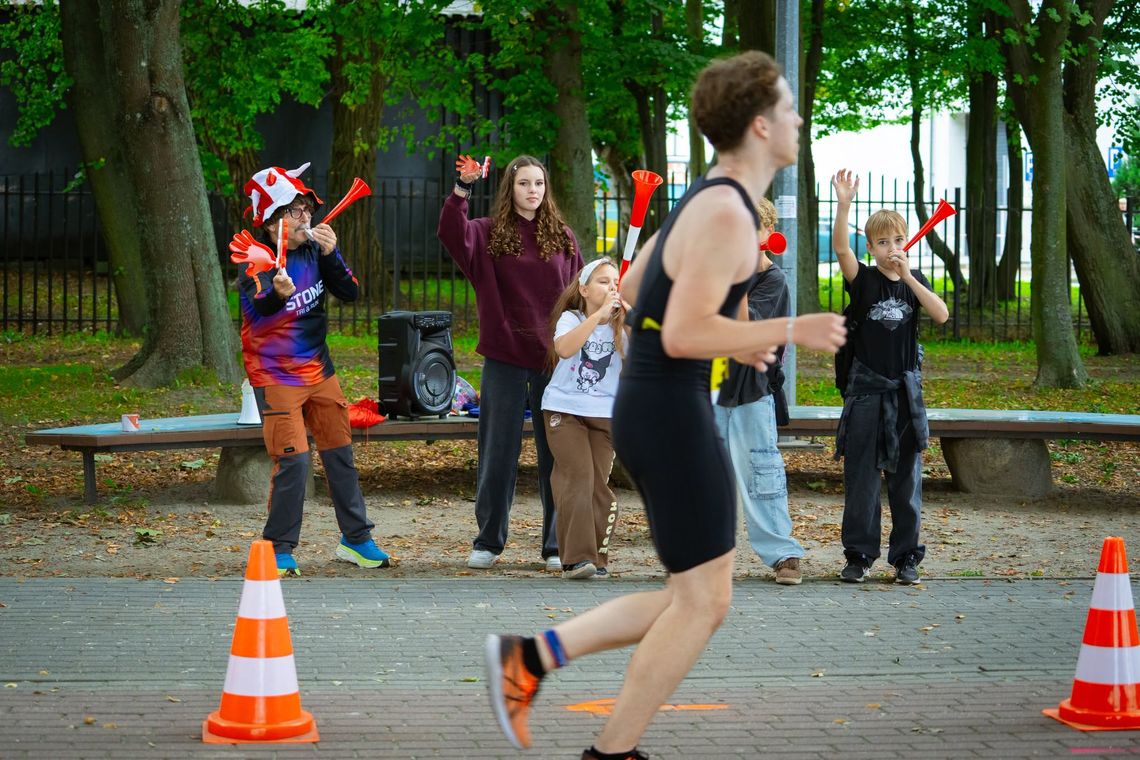 Triathlonowe zawody Stone Tri Tour 2026 finiszowały w Pucku Stone Tri Tour 2026