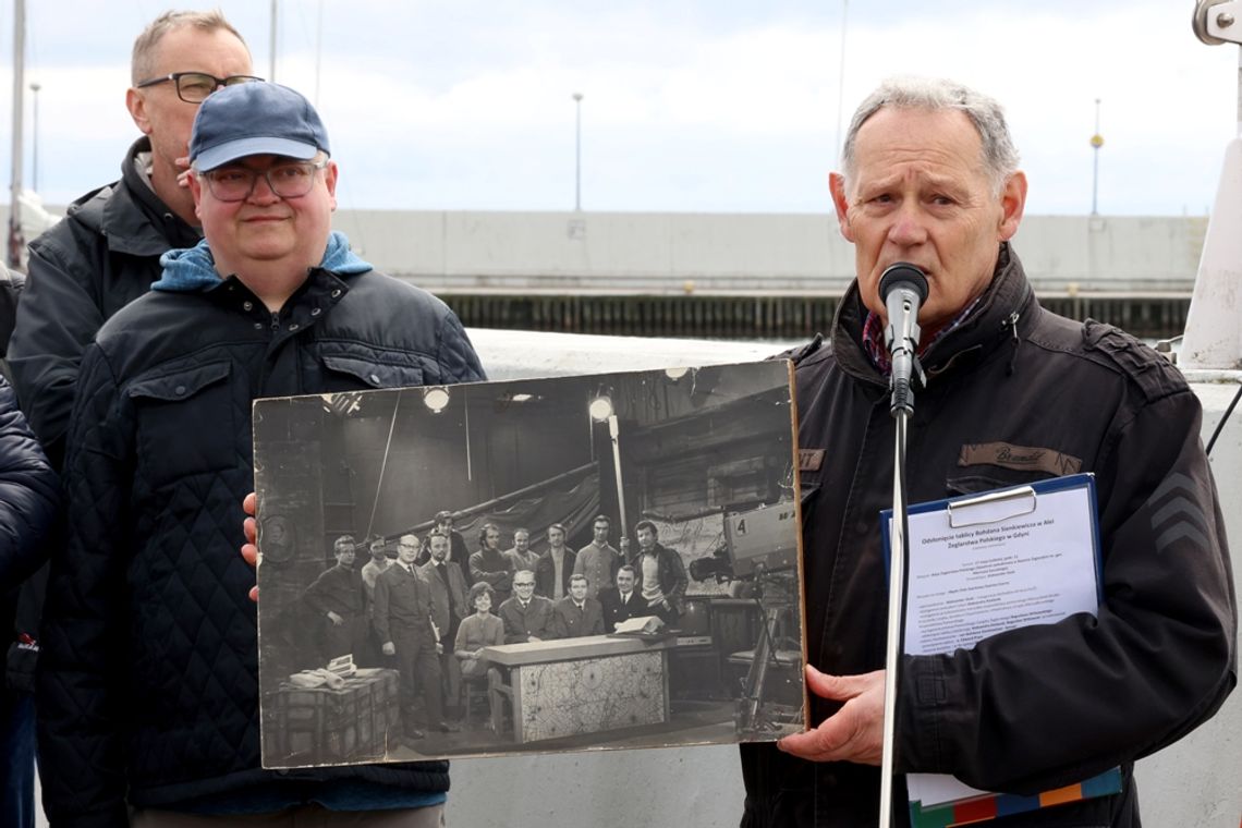 odsłonięcie tablicy Bohdana Sienkiewicza w Alei Żeglarstwa Polskiego w Gdyni