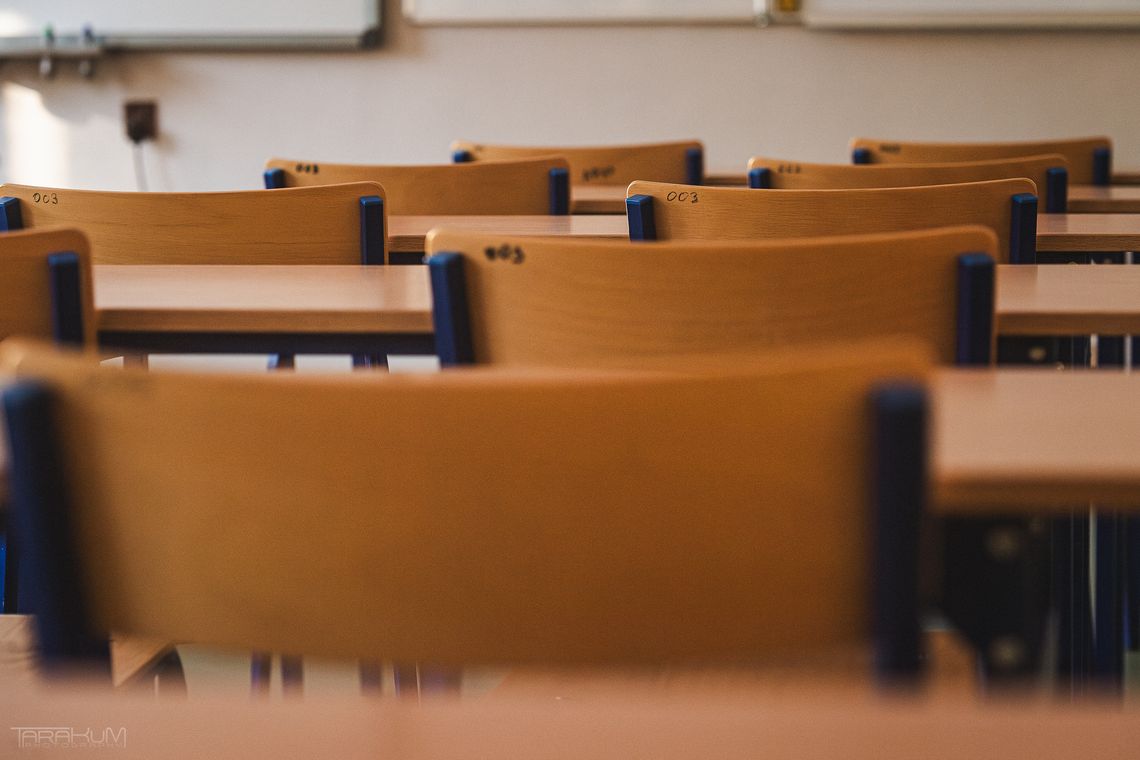 Uczniowie transmitują lekcje na TikToku bez zgody nauczycieli. Szkoły są bezradne