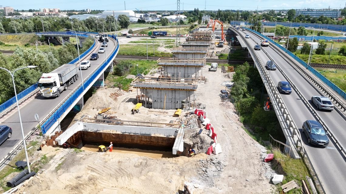 budowa nowych filarów estakady ul. Elbląskiej w Gdańsku