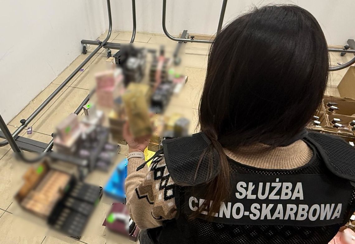 W butiku w Kwidzynie znaleźli podróbki perfum. Zabezpieczono towar wart 65 tys. zł