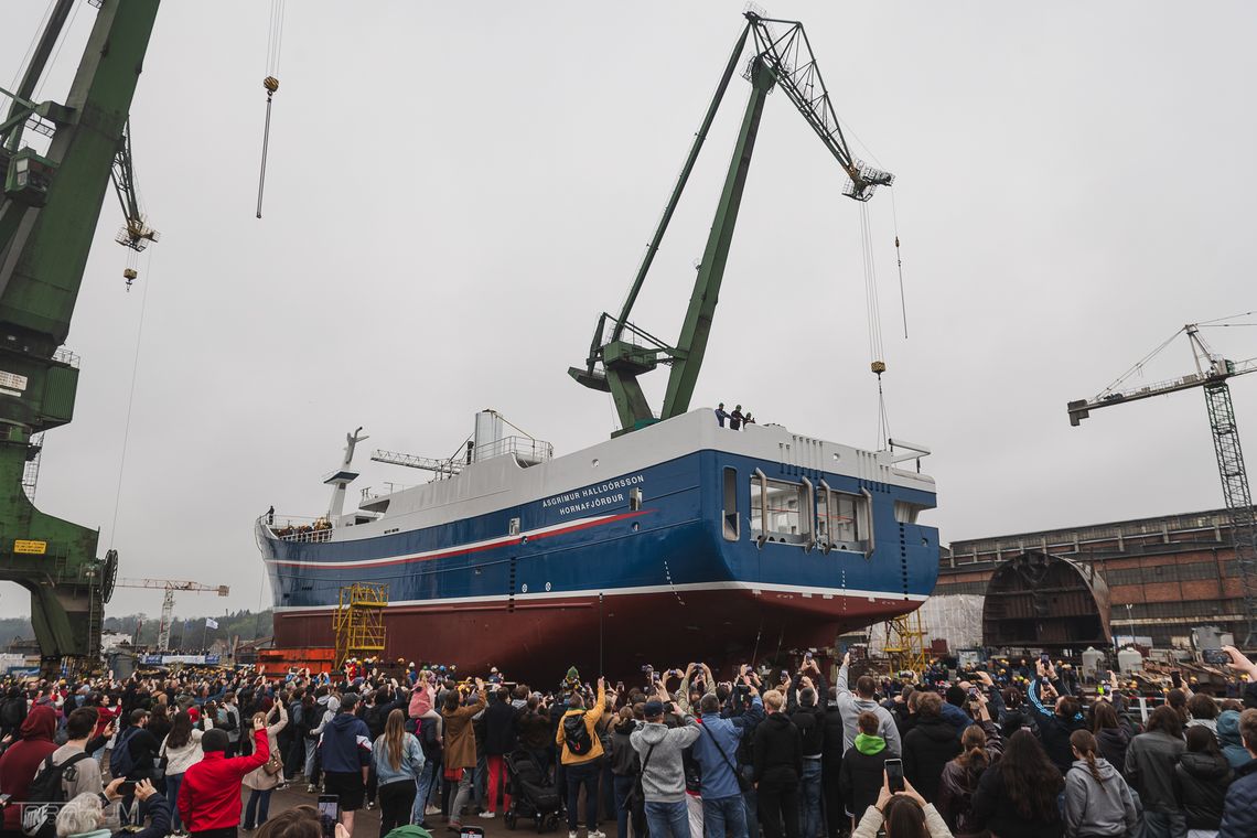 trawler Ásgrímur Halldórsson, wodowanie, Karstensen Shipyard Poland, Gdańsk 2025