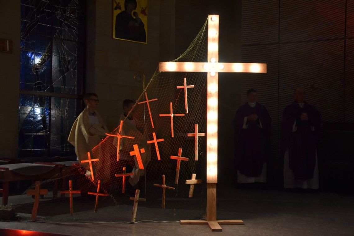 W Niedzielę Palmową Kaszubska Droga Krzyżowa w Sianowie