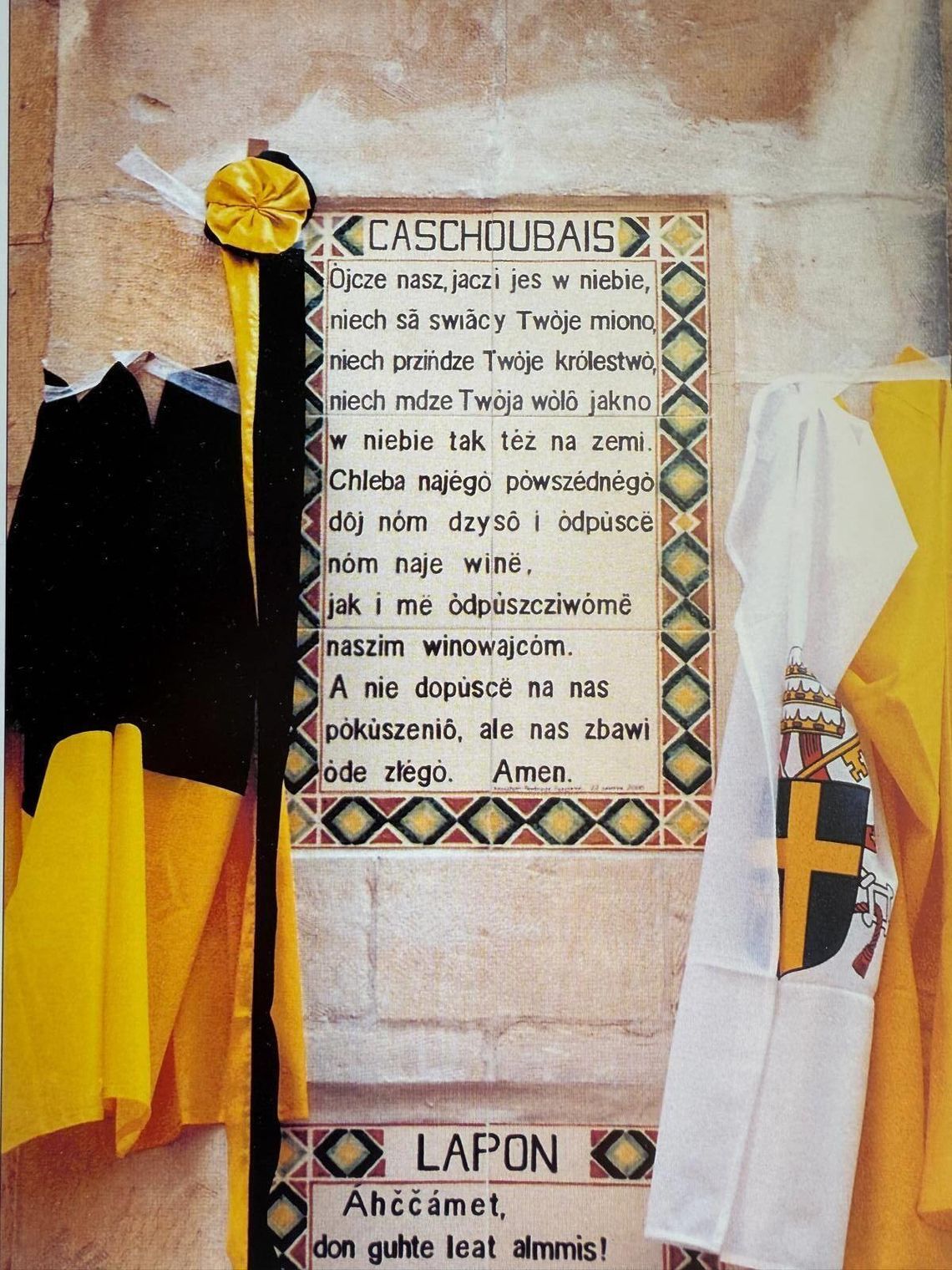 Replika tablicy z kaszubskim tekstem „Ojcze nasz” zostanie odsłonięta w Stężycy tablica z kaszubskim tekstem „Ojcze nasz” w Jerozolimie