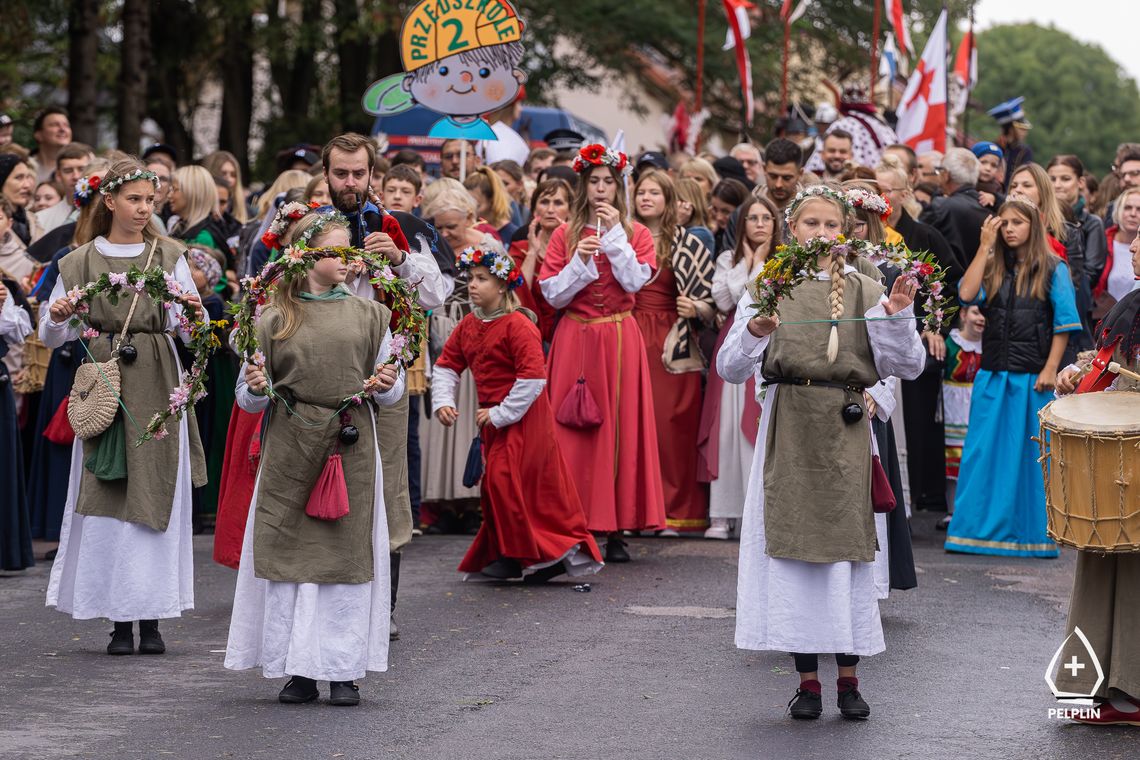 W weekend w Pelplinie spotkasz szarych mnichów. Jarmark Cysterski 2025 zaprasza Jarmark Cysterski w Pelpinie