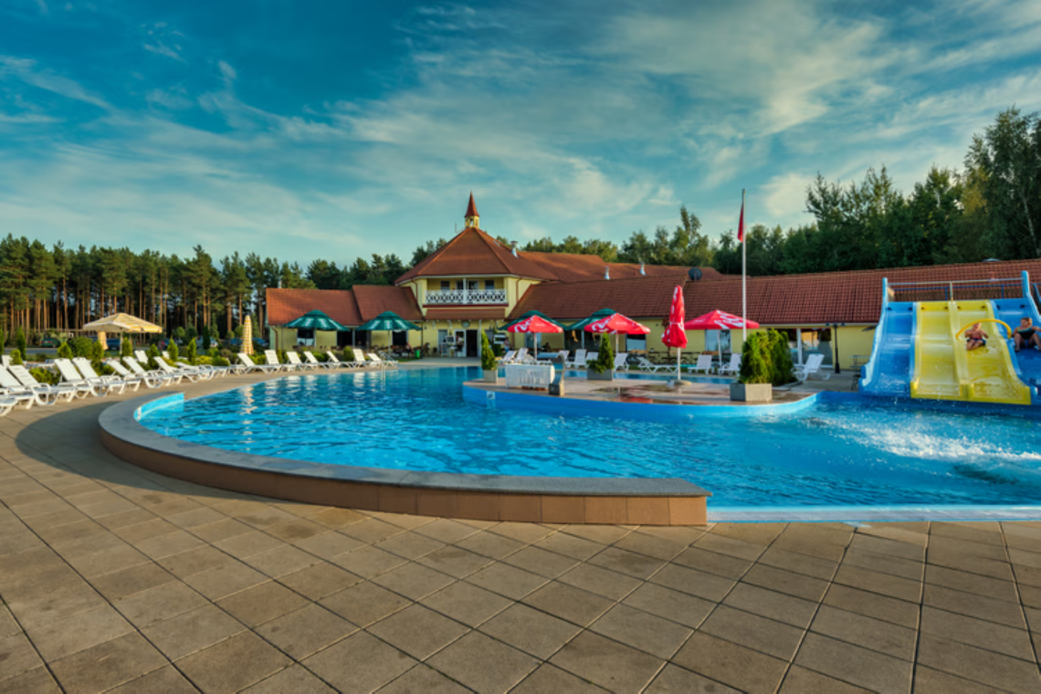 Wczasy w Łebie z dziećmi – dlaczego to jeden z najlepszych kierunków na Pomorzu?