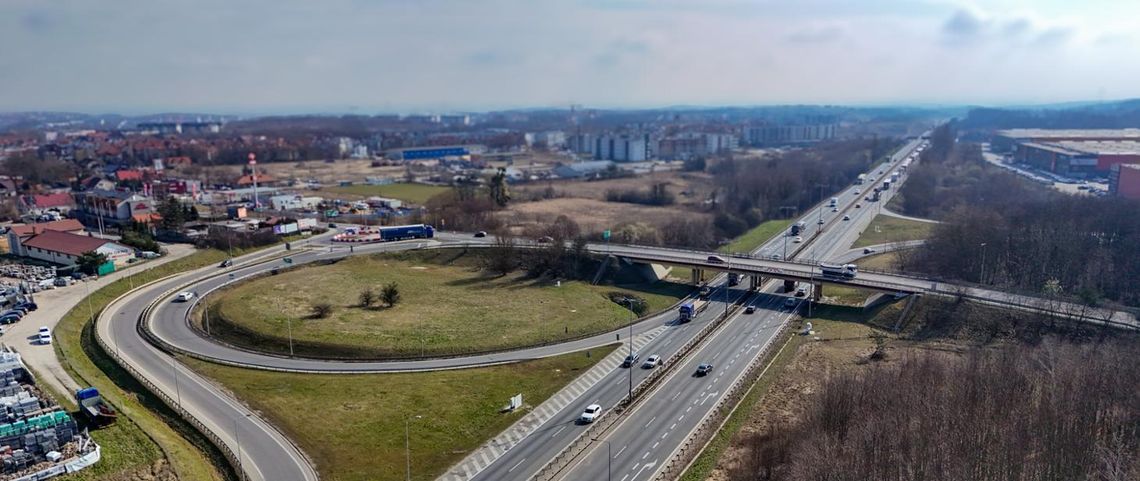 Węzeł Kowale zostanie rozbudowany. Inwestycja ma zakończyć się w 2032 roku Węzeł Kowale zostanie rozbudowany. Inwestycja ma zakończyć się w 2032 roku